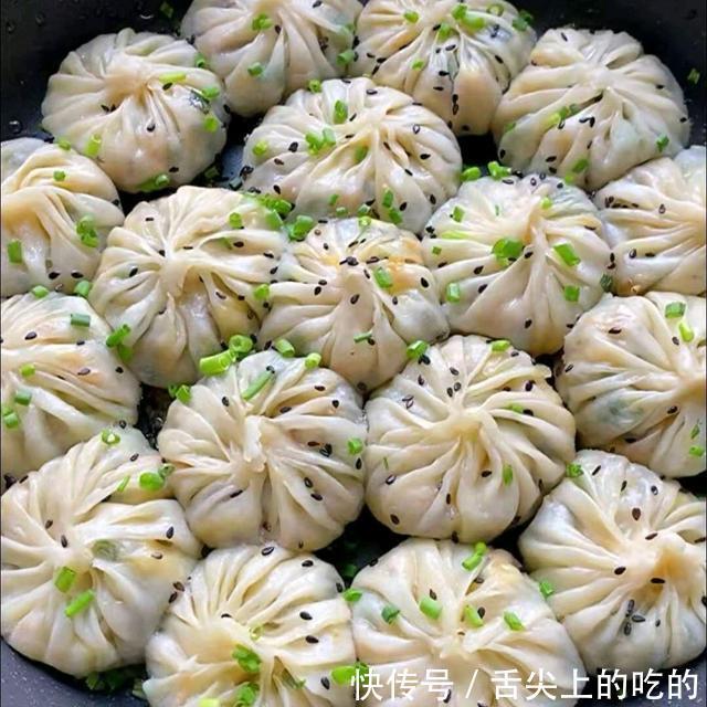 饺子皮|天热我就爱吃这种包子，简单省力，一煎就可以，一周吃六次都不腻