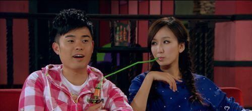 《爱情公寓》演员现状：曾小贤醉心于副业，胡一菲靠整容博关注