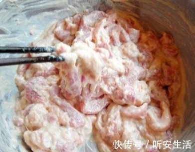 炸制|炸酥肉,别直接下锅炸!大厨教你4招,肉质酥脆可口,久放不回软