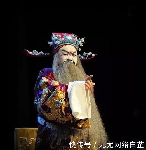 君拜|“自古没有君拜臣的，陛下，您不能跪！”