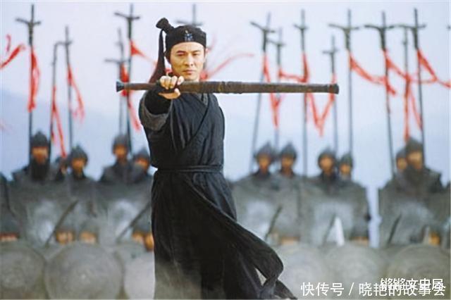张艺谋的《英雄》被国外奉为神作,为何在国内却被踩得一无是处