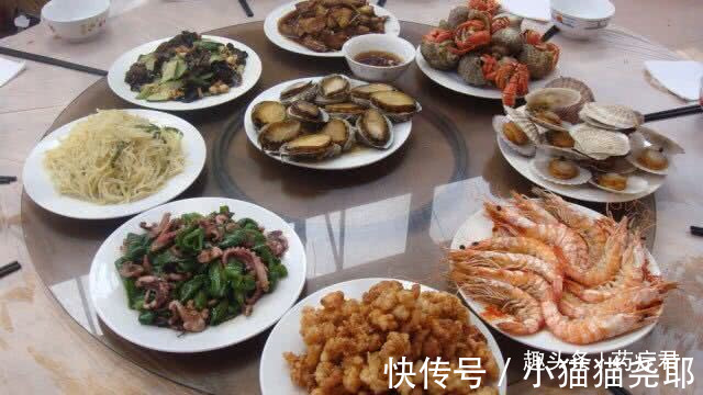 饭菜|老人言,人过60岁,有三种饭要少吃,看完很受益!