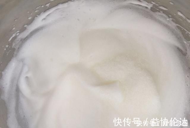开裂|新手也会做的戚风蛋糕，不缩腰塌陷开裂，保证一次成功