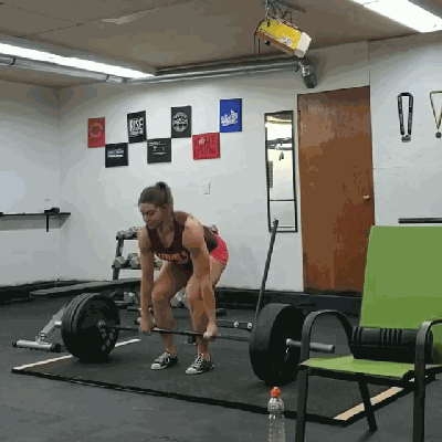 小姐姐|26岁力量举女神杰西卡，杠铃硬拉250公斤，翘臀腿粗肌肉线条明显