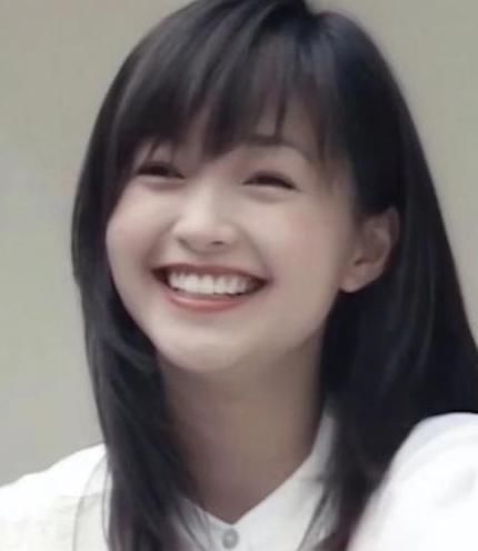 神雕侠侣!5版郭襄,美则美矣,大多数都是“犯花痴”,只有她是郭襄本襄