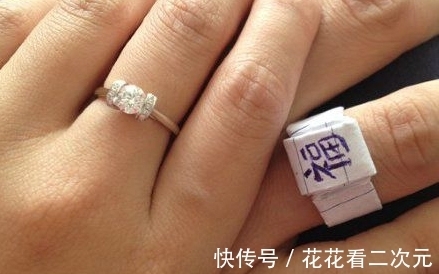 |幽默笑话:前几天心血来潮,对着镜子好好地端详自己……