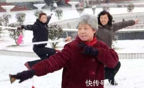 轻松|跑步好处多,可为什么跑10分钟左右会很累?熬过后就轻松了