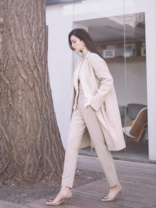 女人常备这“三双鞋”，搭大衣、羽绒服都好看，过年走亲戚真合适