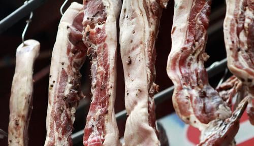 保存腊鱼腊肉，不能直接放冰箱，教你一招，久放不坏口感好