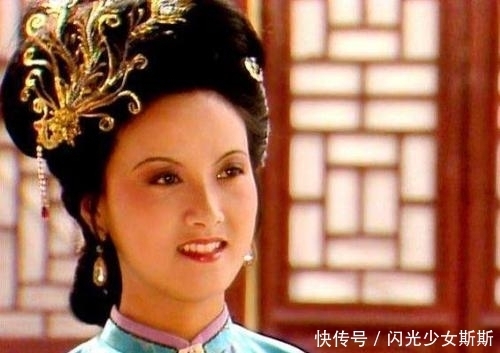 紫鹃为什么有贾宝玉的旧东西?抄检大观园时,她为何能幸免于难?