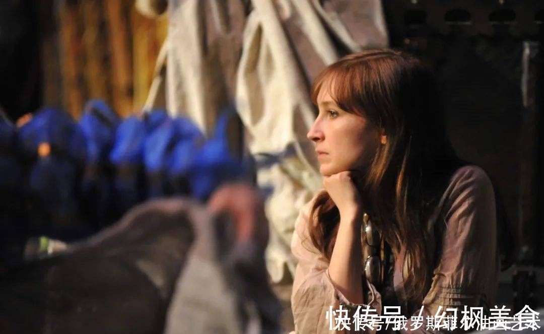 沃斯特雷佐娃!俄罗斯画家阿纳斯塔西娅·沃斯特雷佐娃漂亮油画作品欣赏