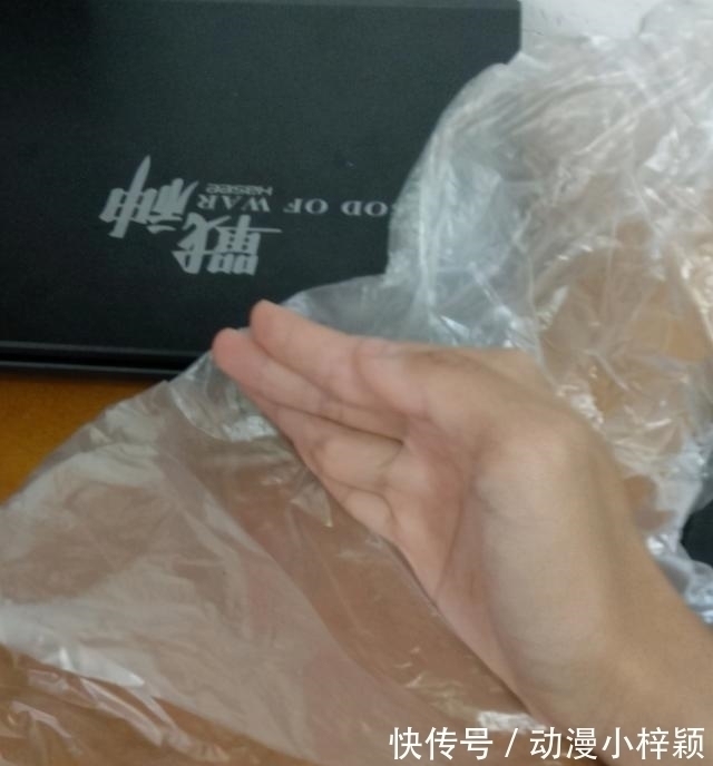 可乐|日本动漫太扯淡,徒手把碳捏成钻石,网友们纷纷玩起了梗