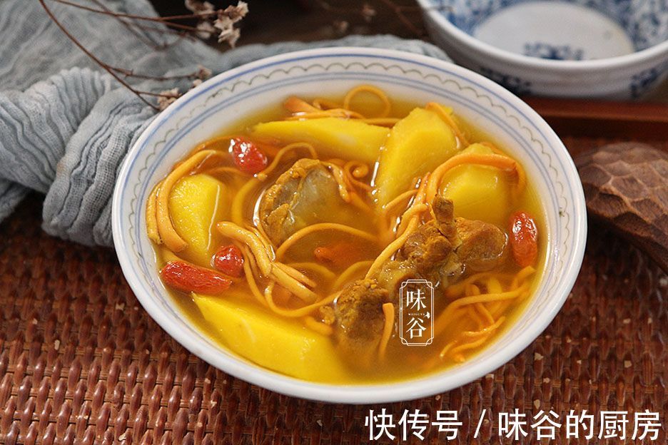 金秋十月，记得喝这汤，不寒不燥，提高家人抵抗力，胃口好吃饭香