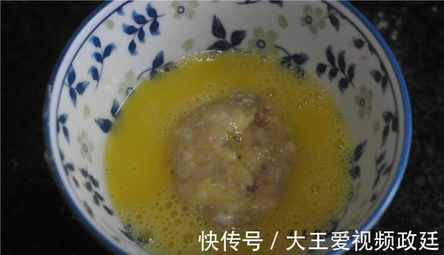 豆腐|三伏天，多给孩子做豆腐饼，薄皮脆嫩，香软好消化，比肉饼更香！