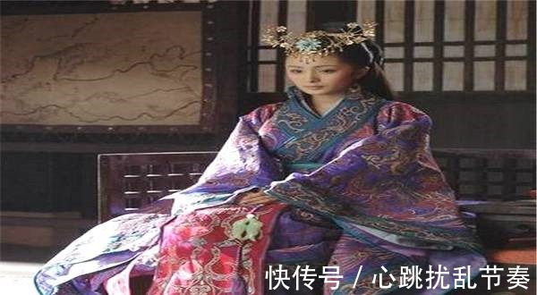 匈奴&先后嫁给一对父子,她为二人生三个孩子,让汉朝安稳了50年!