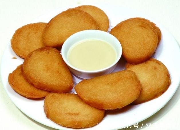 馒头片不要裹着蛋液炸了？教你学会这个小技巧，外酥里软不吸油！