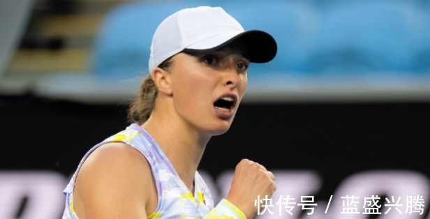 大满贯|喜极而泣、跪地庆祝!32岁老将与00后小将首进澳网八强,致敬传承!