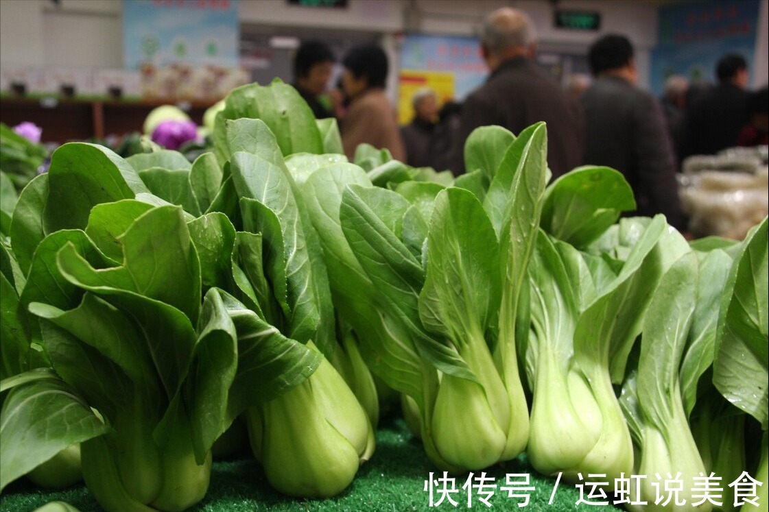 不管炒什么青菜,都不要直接下锅,掌握2个要点,脆嫩翠绿不出水