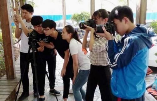 学生|大学里“最烧钱”3个社团,生活费不足4000元的学生,最好不要报