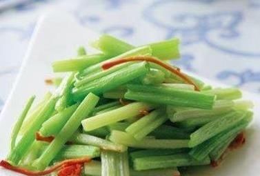 女性到了中年，推薦吃3種食物，延緩衰老，緩解疲勞，早吃早好