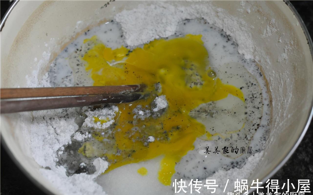 黑芝麻|用三样食材搭配做早餐，不用揉面不发酵，凉吃更美味，又软又糯！