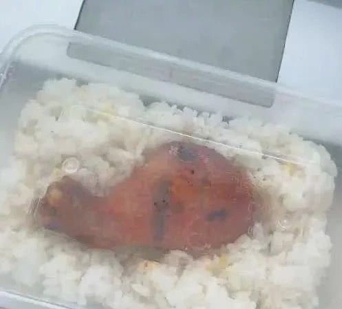 外卖界的买家秀和卖家秀,打开饭盒的一瞬间,你的心情是什么样的