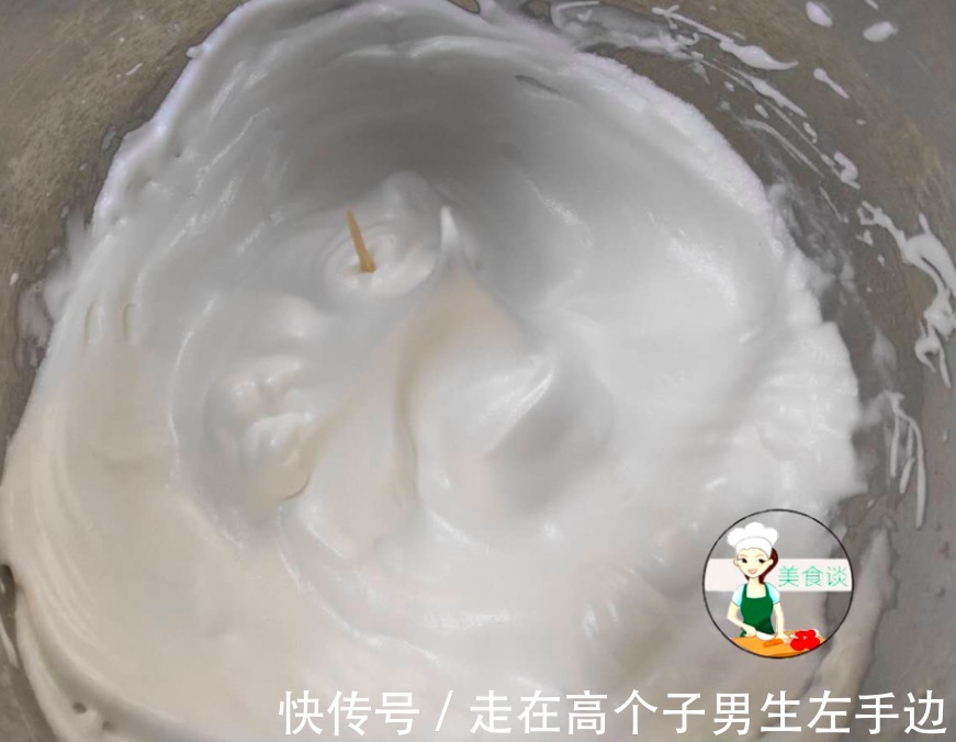 此甜品比蛋糕还香，不用烤箱，平底锅一烙就好，发朋友圈被狂点赞