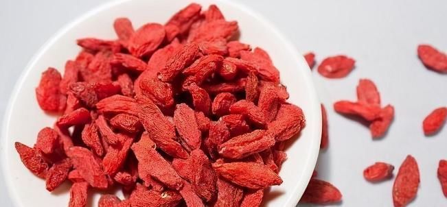 枸杞|枸杞泡水时,这些问题若不注意,或许喝了也白喝,多数人还不了解