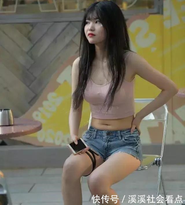 阔腿裤 精致的印花瑜伽裤穿搭，打破单调和刻板，美丽清澈！
