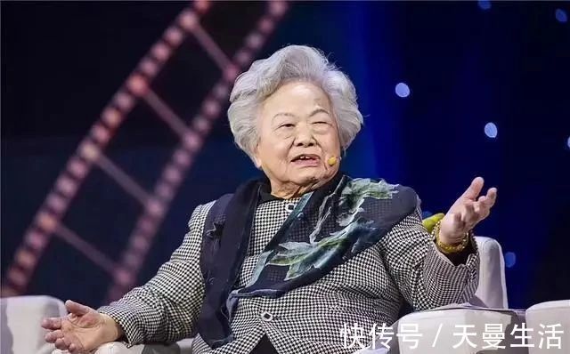 颜体#彭佩云题字手迹欣赏,颜筋柳骨笔墨精到,笔法颇具唐楷气象