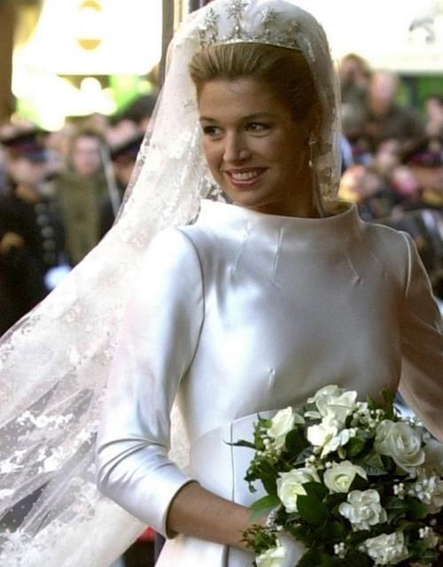 玛丽·唐纳森|各国王妃的婚礼头纱设计,丹麦王妃的最华丽、梅根的很用心