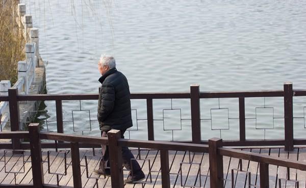 秋季|秋季养生,衣食行如何调整?中医分享养生“3诀”,助您入秋