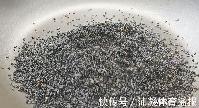 养生|96岁老中医分享的黑芝麻养生吃法，做一次吃半个月，太实用了