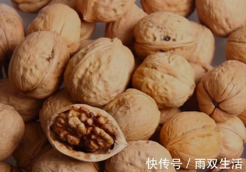 杨梅杨梅|人到中年想长寿，不妨坚持吃3种食物，美容养颜、滋补身体！