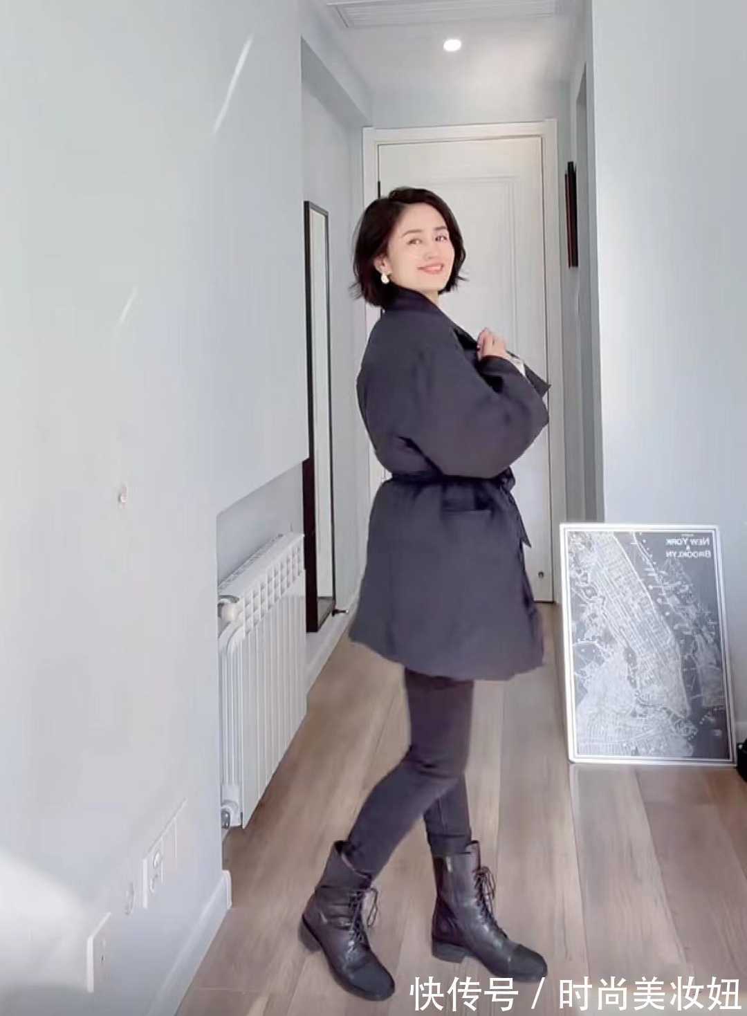 马丁靴 冬季还是“羽绒服”实穿,教你4种搭配思路,不仅保暖还显腿长