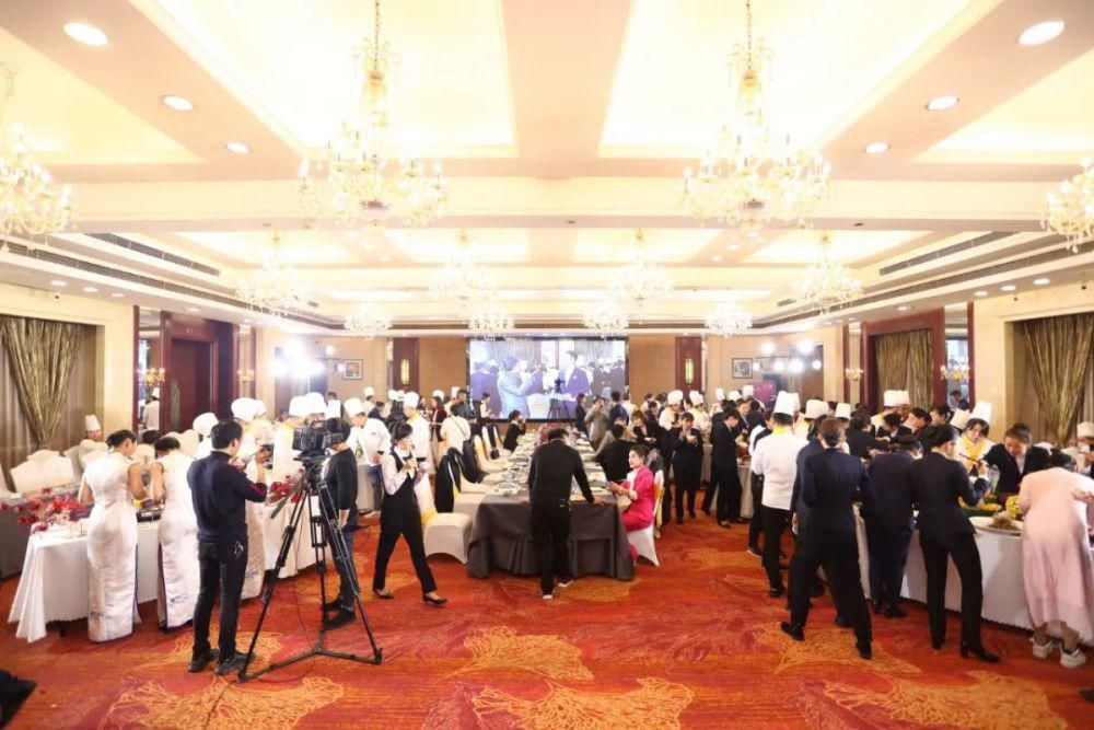  餐桌|12月8日，金龙玉凤这场餐桌盛宴让我大开眼界！