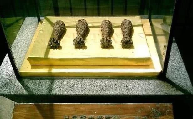 炮弹|中国一座破旧的老庙，日军连发13枚炮弹都没爆炸，进去一看吓得跪拜