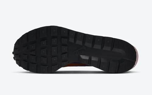 全新 sacai x Nike 官图曝光！网友：再不发就没法穿了！