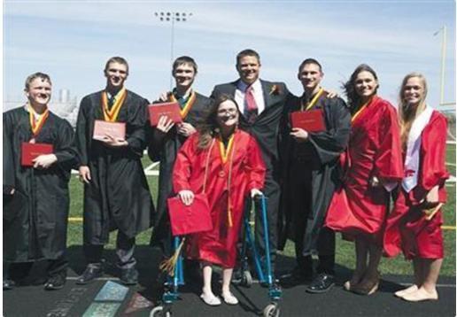 胞胎|23年前“七胞胎家庭”,养娃不堪重负,现状令人欣慰