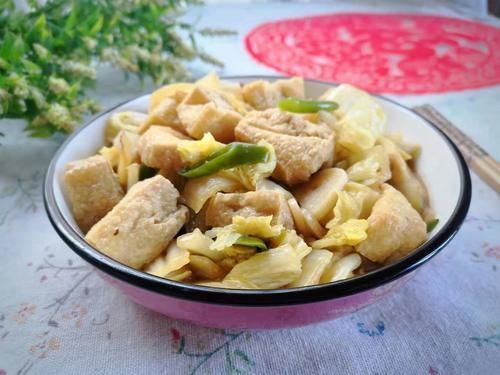 白菜和它一起炒,鲜香可口营养好,宁可不吃肉也要吃它,好吃极了