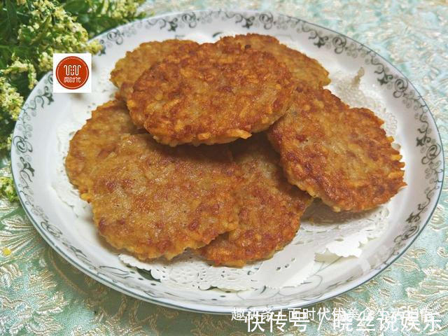 给孩子做一道简易小吃,焦香软糯,十分钟就出锅,儿子一连吃6个