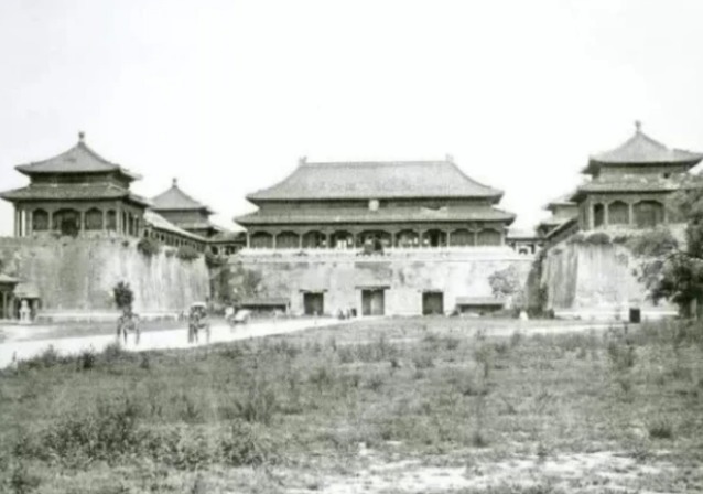西方列强|慈禧出逃后,日本人拍下紫禁城原始照片,让人不敢相信