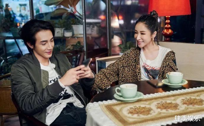 专辑|女儿们的恋爱：萧亚轩为何提前结束了节目录制，原因太真实