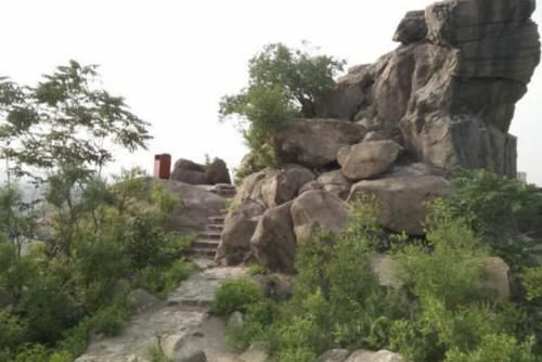 长队|济南“袖珍”公园，一步一景一诗构思巧妙，因为形如箩筐而得名