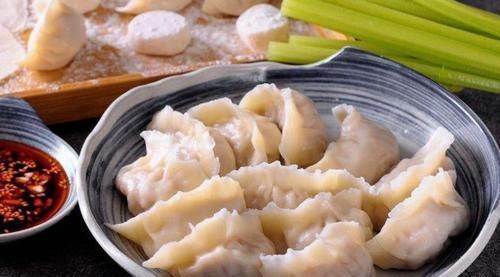 调饺子馅,调料顺序放对了吗?记住1个口诀,饺子更香,鲜美多汁