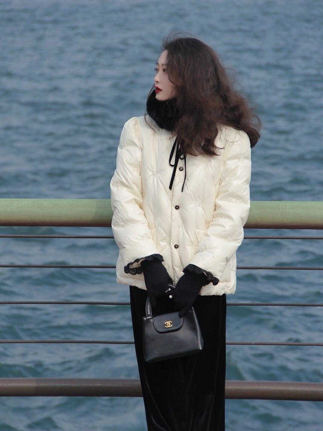 黑白配|冬天穿衣还得是黑白配,百搭精致不挑人,关键是穿再久也不会过时