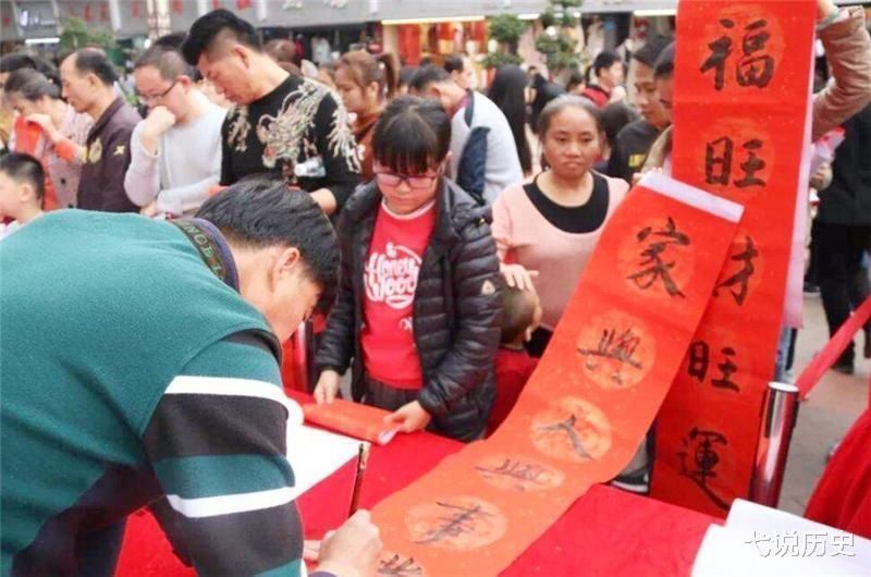 李煜$知府上联“东和尚,西尼姑,两厢情愿,糊糊涂涂”,下联堪称经典