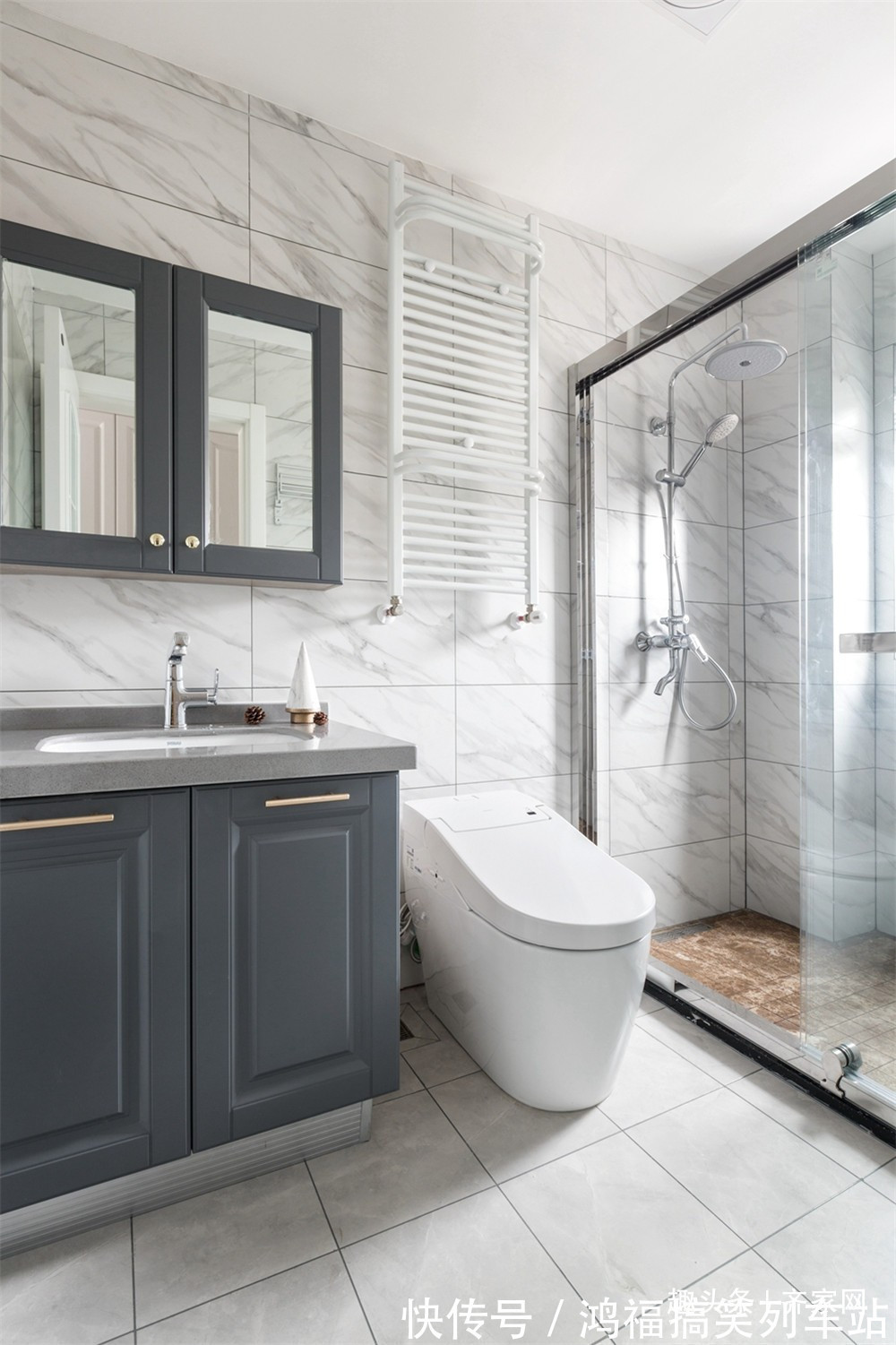 装饰画|136平美式轻奢,卧室金属球形吊灯,洗手间镜柜设计,创意又实用