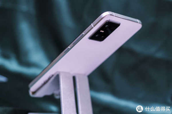 机身|vivo S10 Pro 丝绒白版本开箱与体验