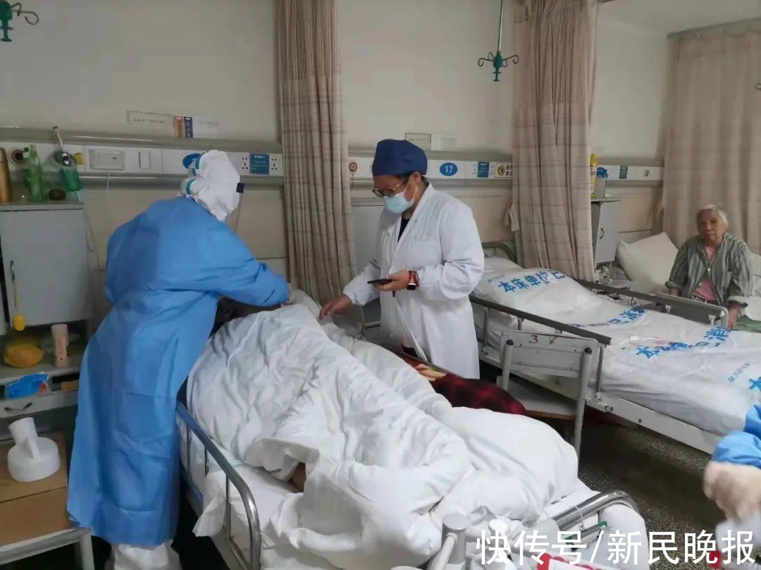 患者|门诊大厅的琴声，死亡线上抢回的小宝贝...闭环期间，上海这些医院“故事”多